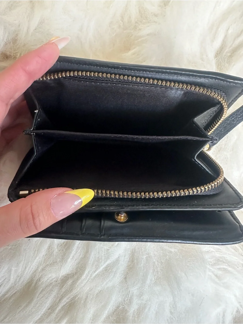 Marc Jacobs Black Leather Zip Wallet
